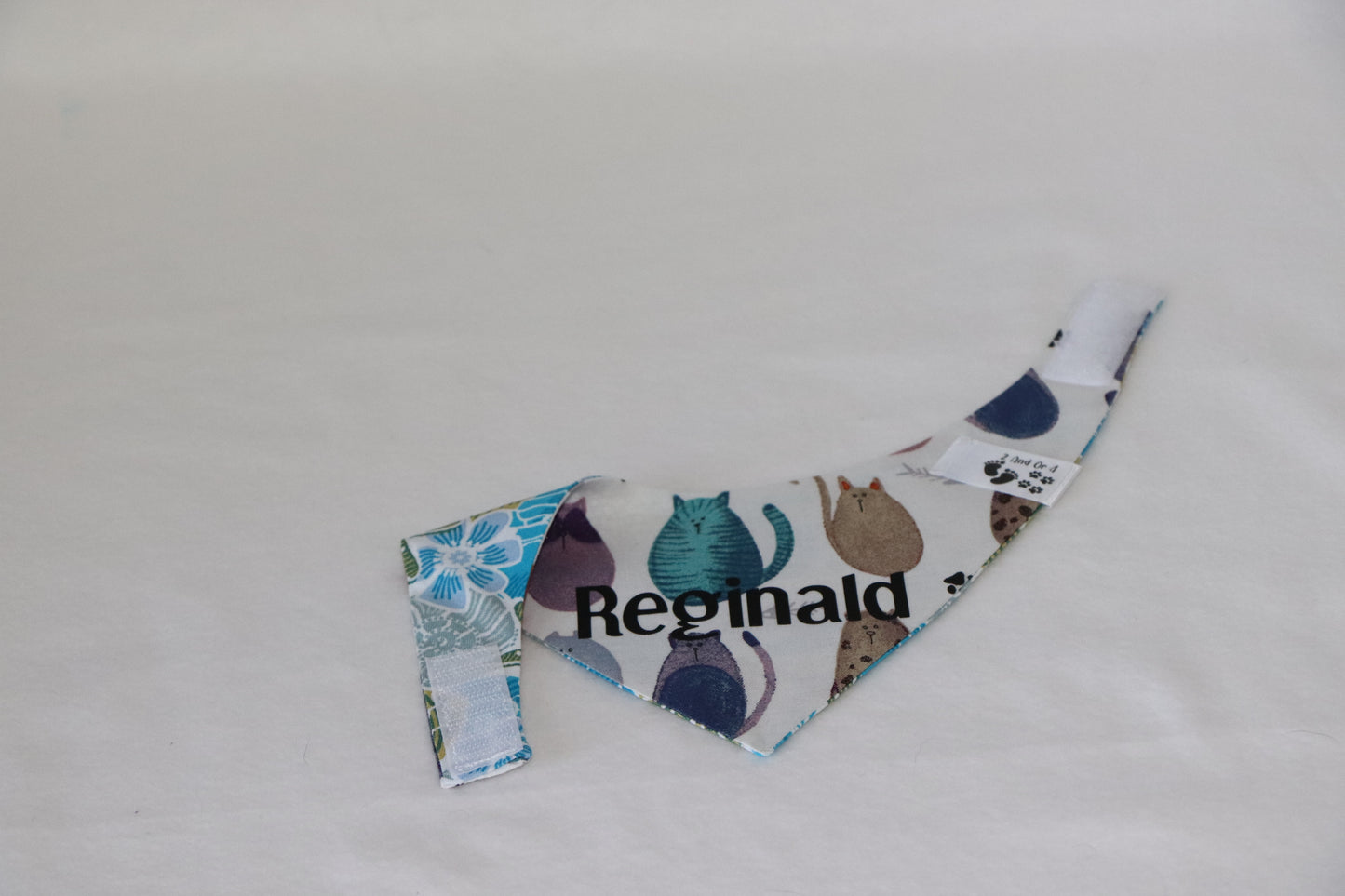 Fat Cats - Flower Seashells - Reversible Pet Bandana